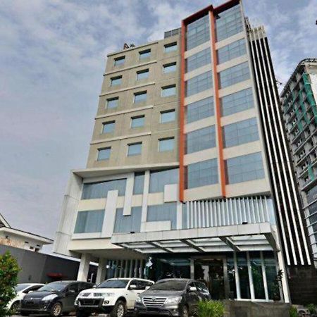 V Hotel Tebet Jakarta Ngoại thất bức ảnh