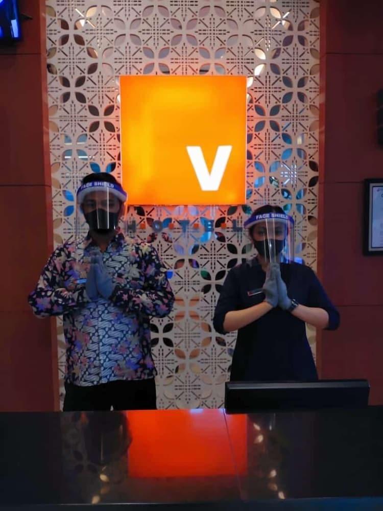 V Hotel Tebet Jakarta Ngoại thất bức ảnh