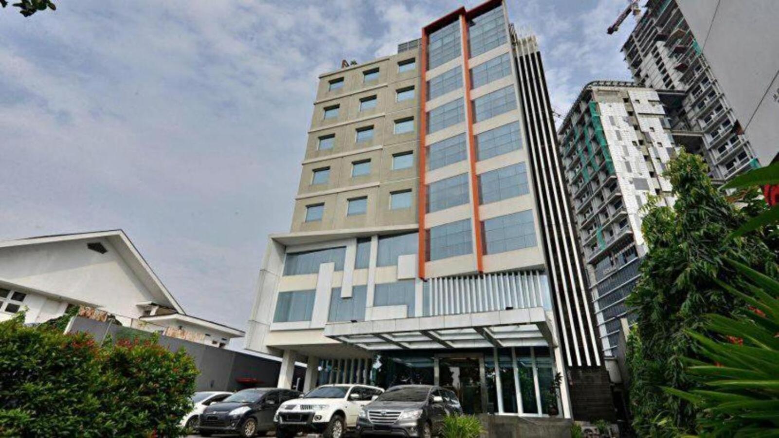 V Hotel Tebet Jakarta Ngoại thất bức ảnh
