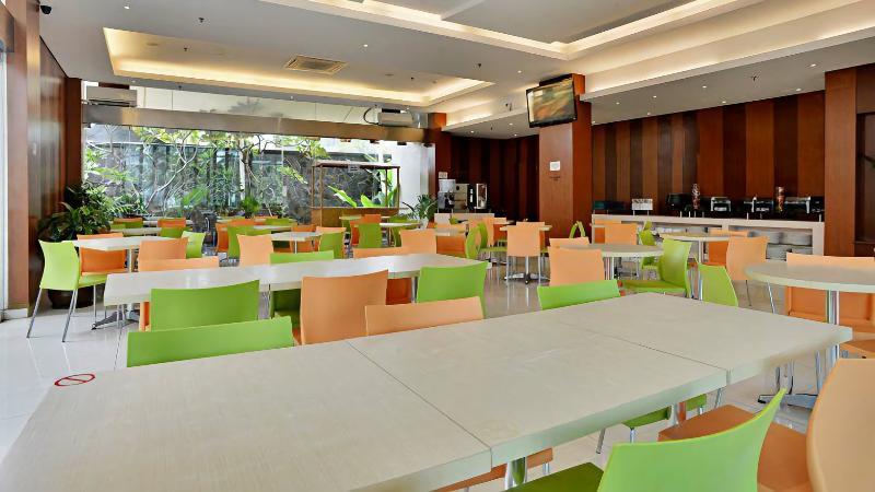 V Hotel Tebet Jakarta Ngoại thất bức ảnh